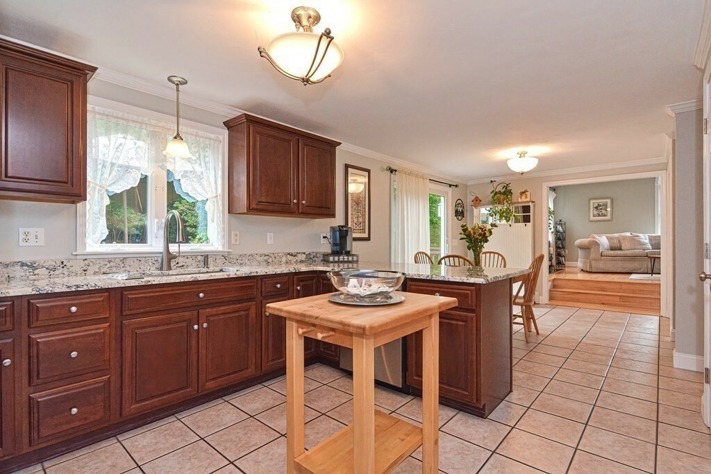 Property Photo:  9 Royal Crest Dr  MA 01516 