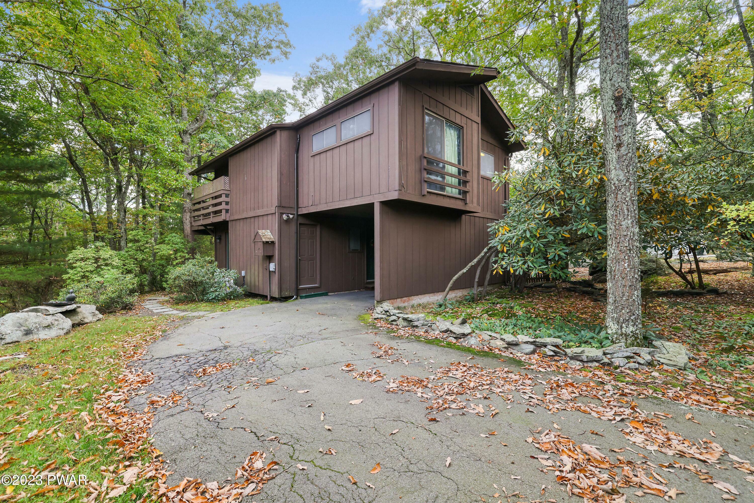 Property Photo:  131 Hillside Drive  PA 18428 