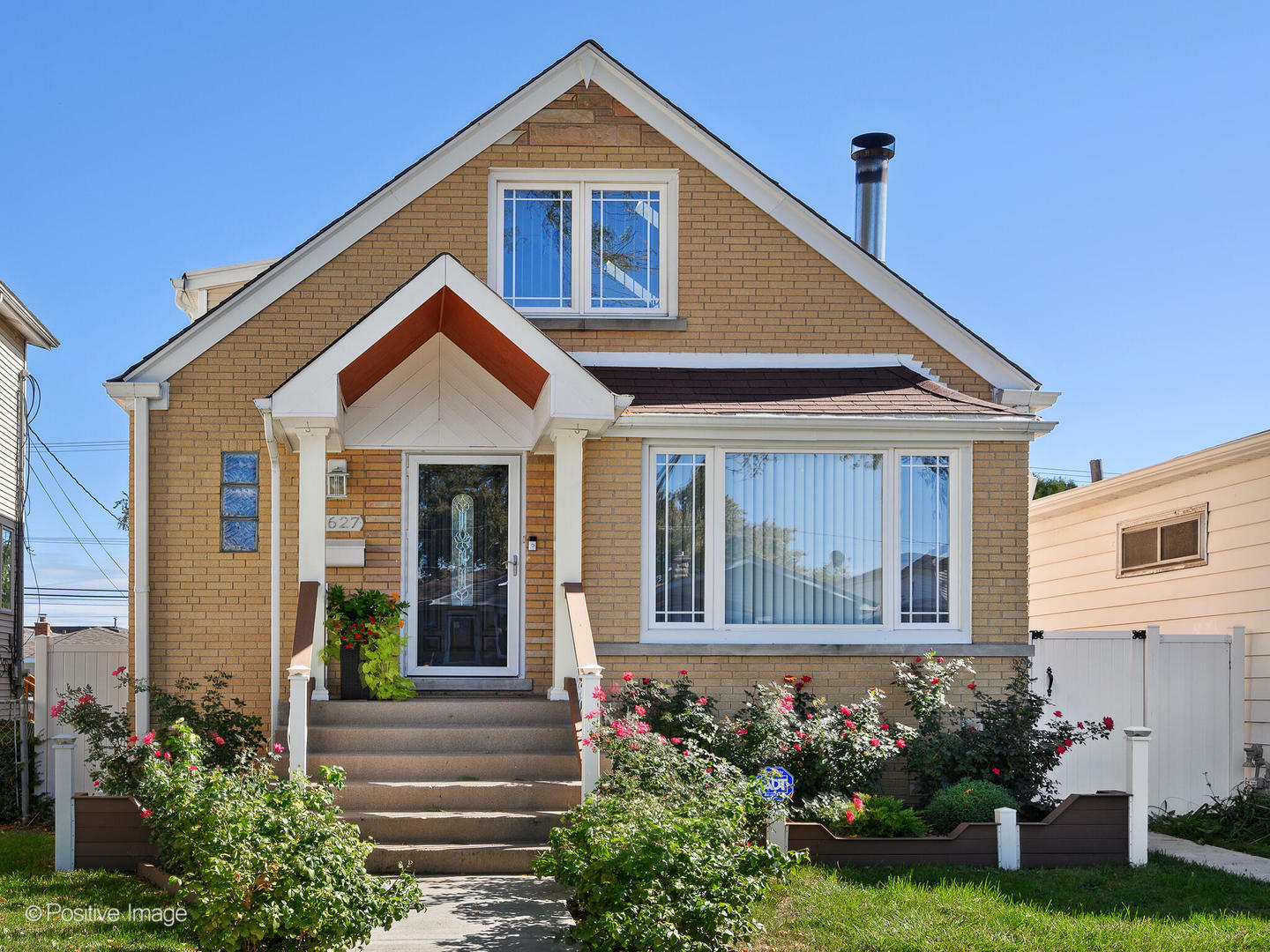 Property Photo: 3627 N Odell Avenue IL 60634