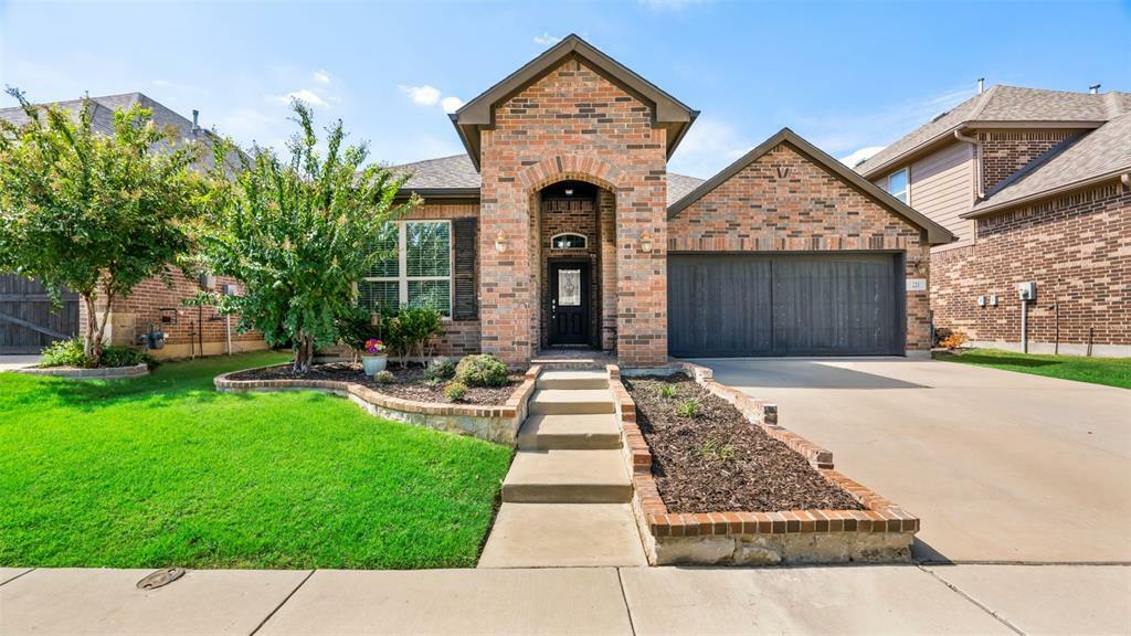 Property Photo:  221 Lilypad Bend  TX 76226 