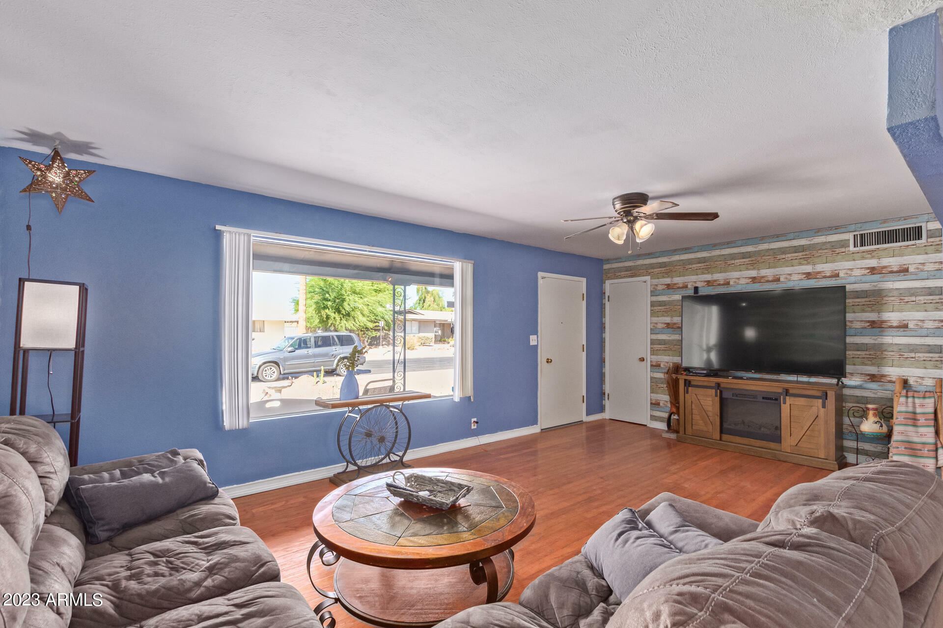 Property Photo:  5521 E Dallas Street  AZ 85205 