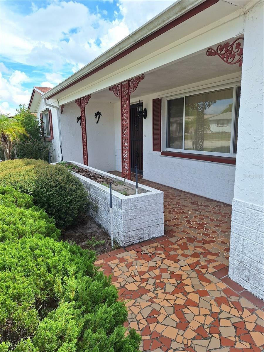 Property Photo:  5620 Perkin Drive  FL 34652 