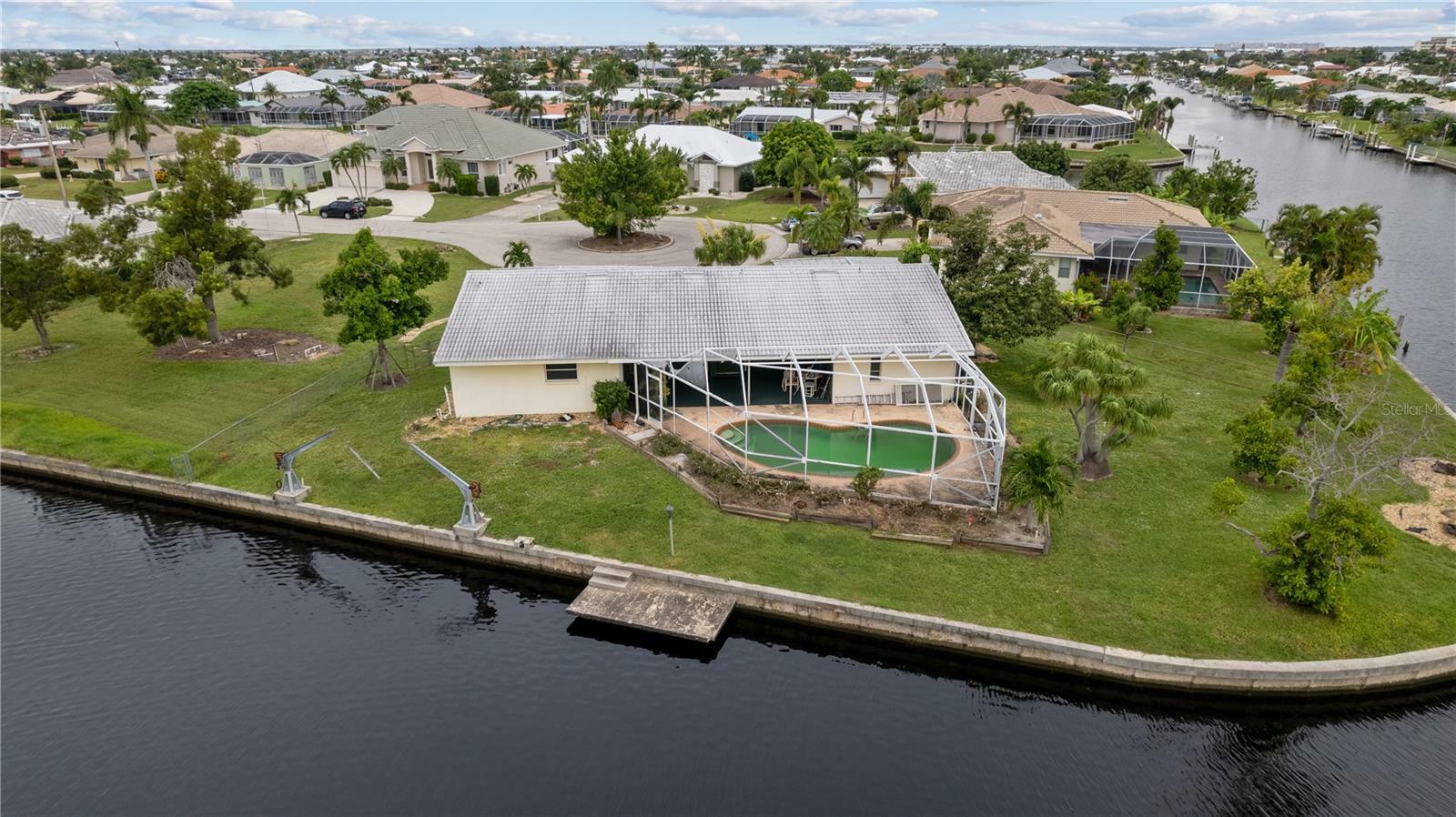 Property Photo:  585 Belvedere Court  FL 33950 