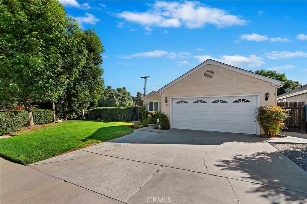 Property Photo:  304 Shady Glen Drive  CA 92028 