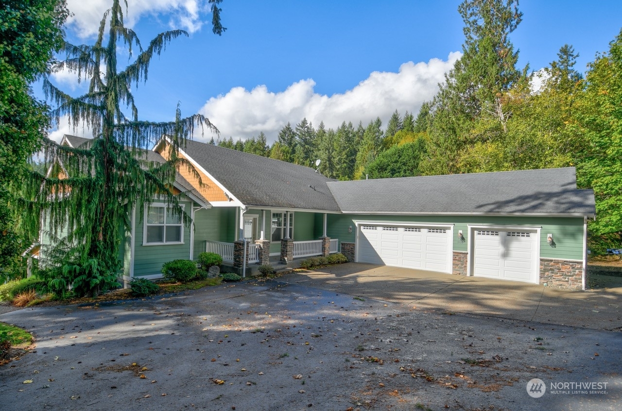 Property Photo:  5130 Raccoon Valley Road SE  WA 98513 