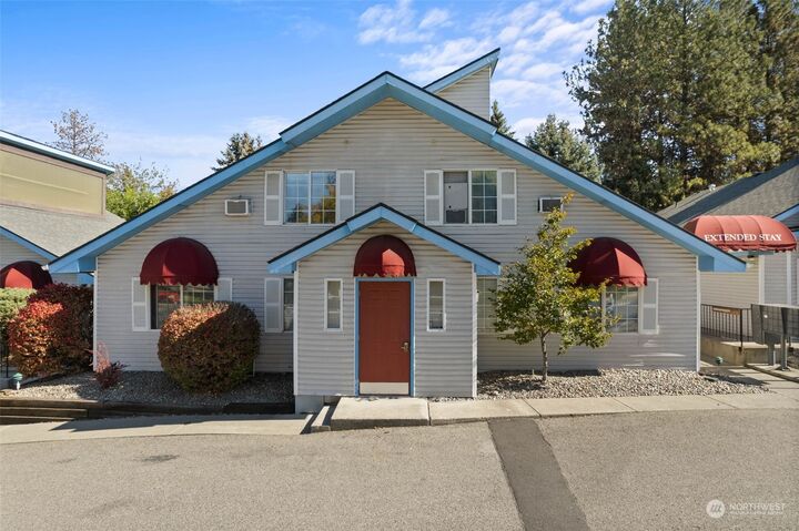 Property Photo:  20 E Pineridge Court  WA 99208 