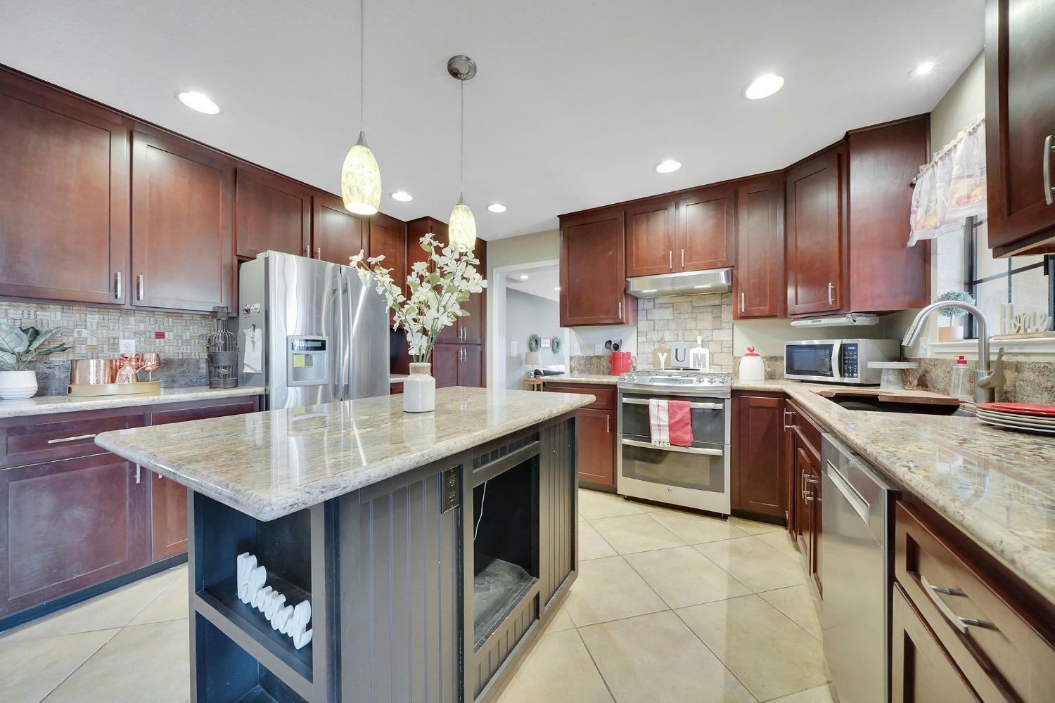 Property Photo: 6763 Da Lee Road CA 95252