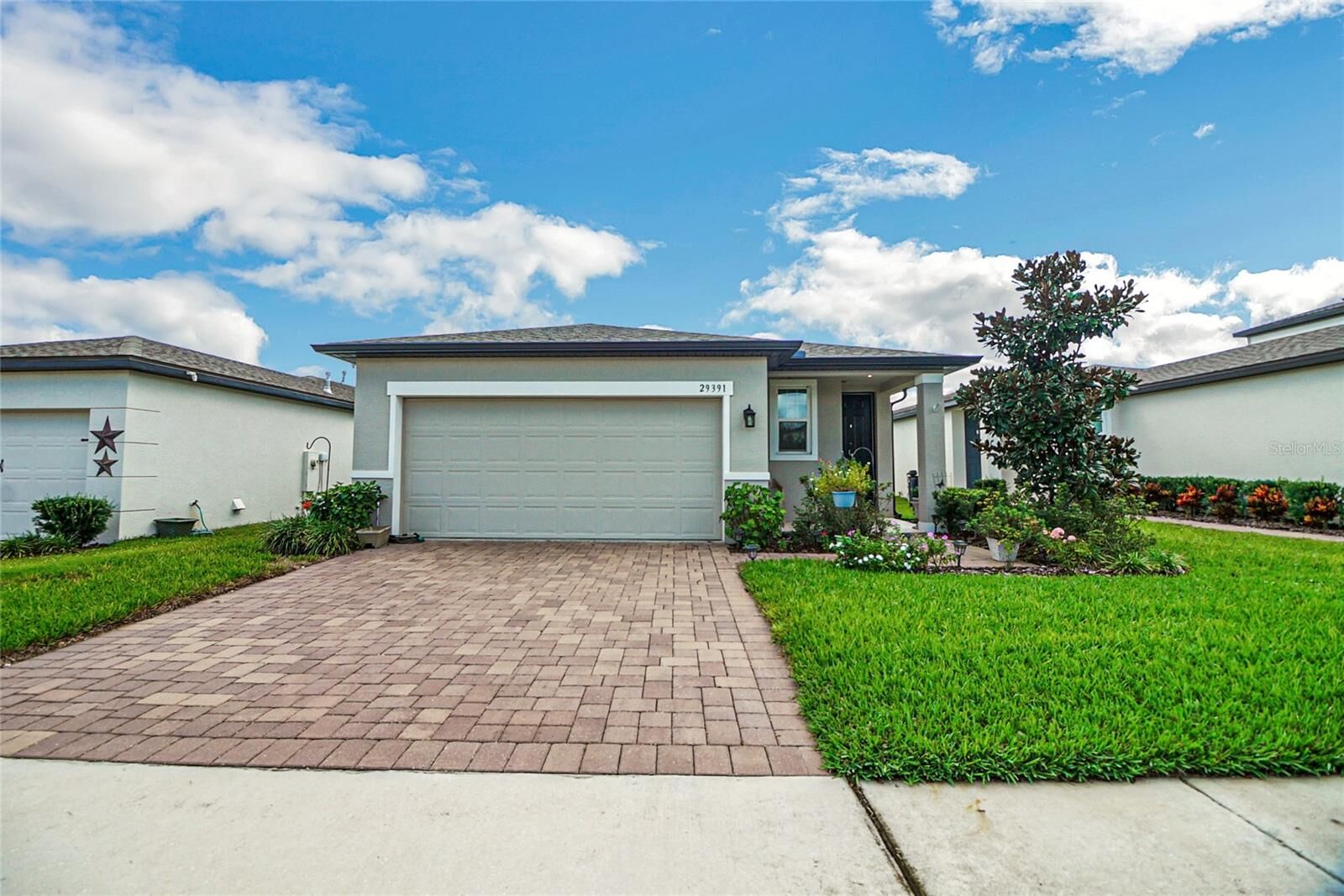 Property Photo: 29391 Caspian Street FL 34748