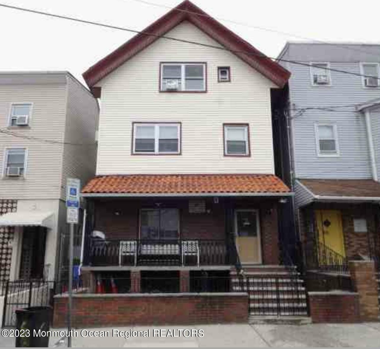 Property Photo:  65 South Street  NJ 07102 