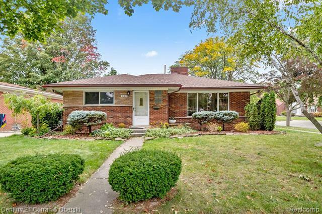 Property Photo:  8306 Park Avenue  MI 48101 