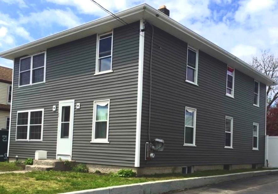 Property Photo:  33 Everett St  RI 02861 