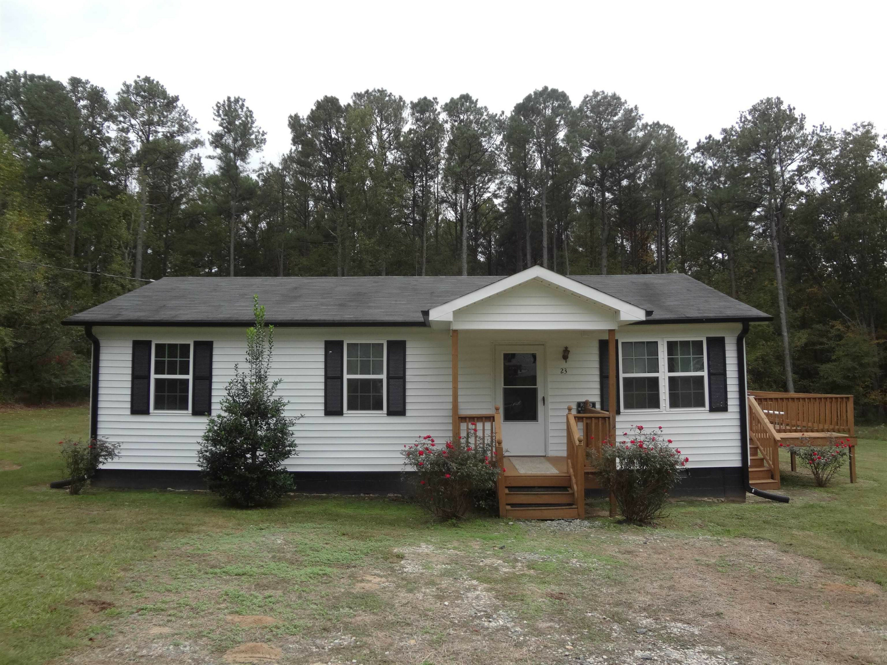 Property Photo: 23 Bradfords Way NC 27525