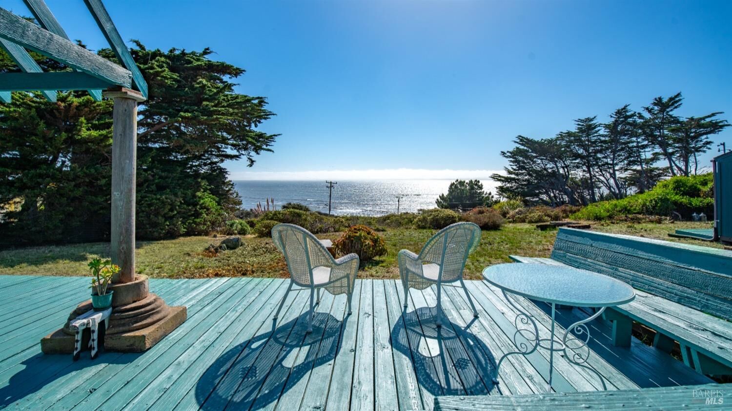 Property Photo:  