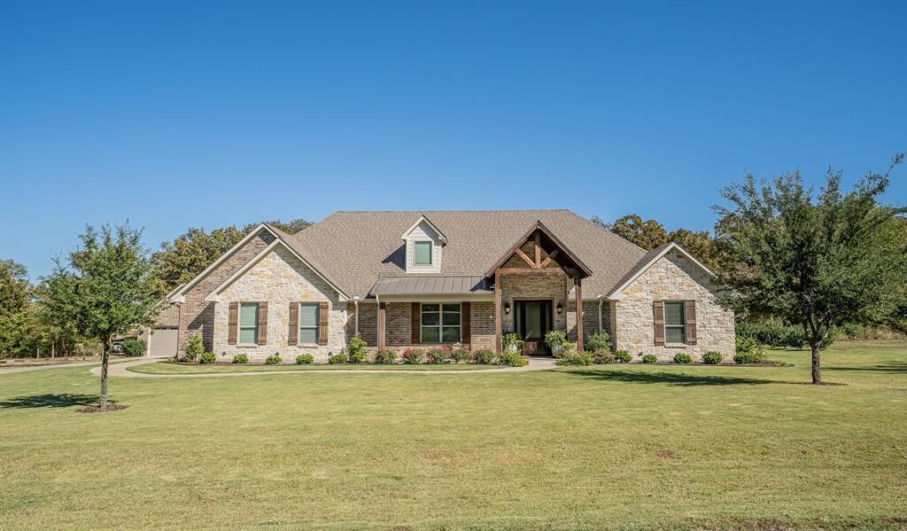 Property Photo:  15 Nelson Street  TX 75482 