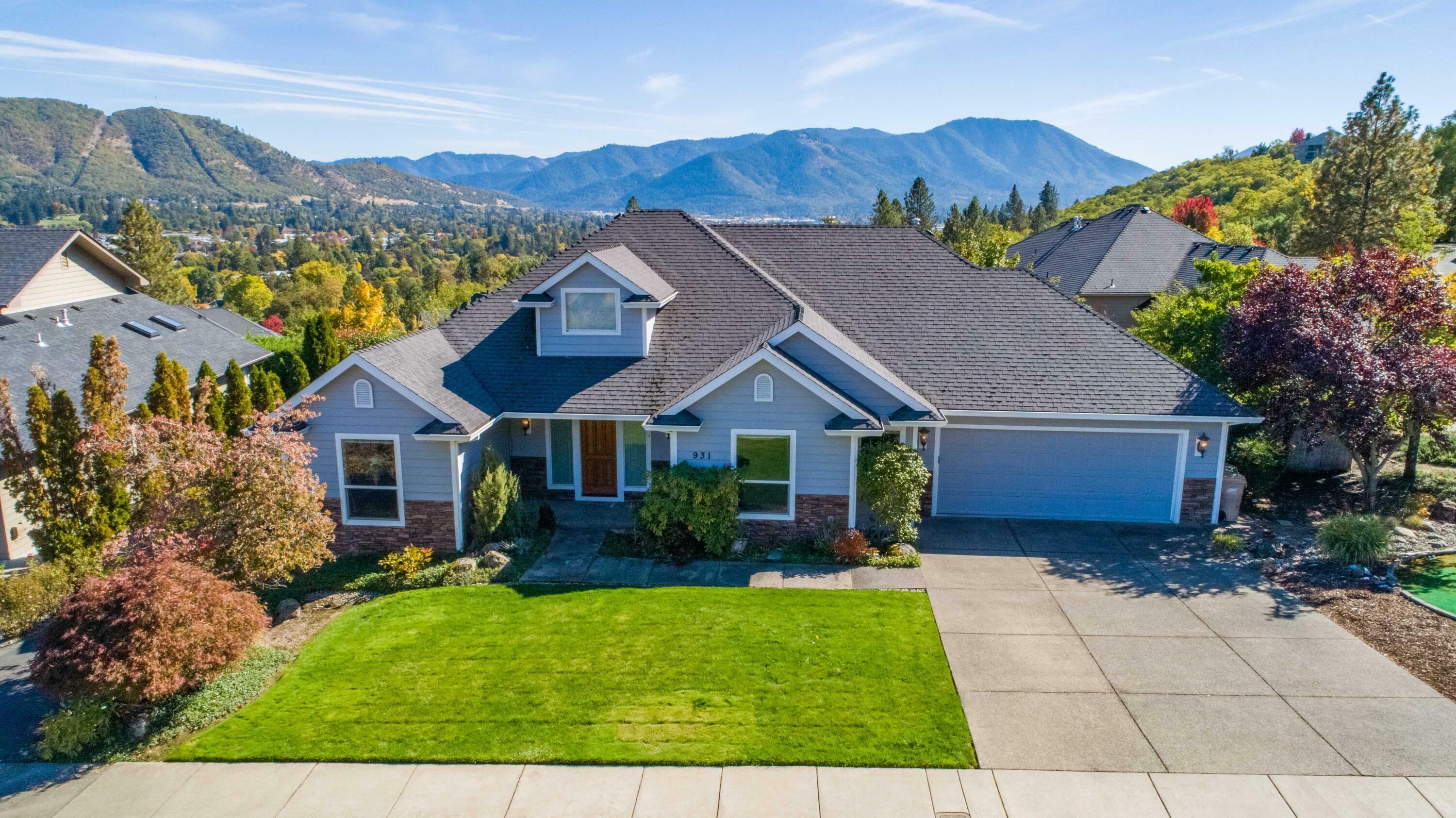 931 NW Valley View Drive  Grants Pass OR 97526 photo