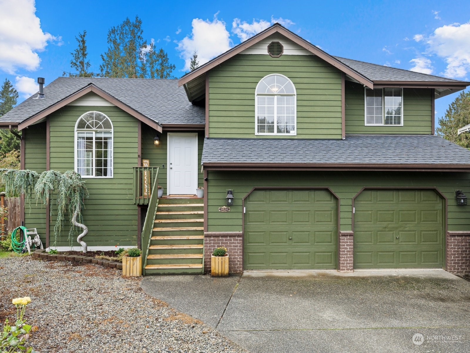 Property Photo:  8514 74th Drive NE  WA 98270 