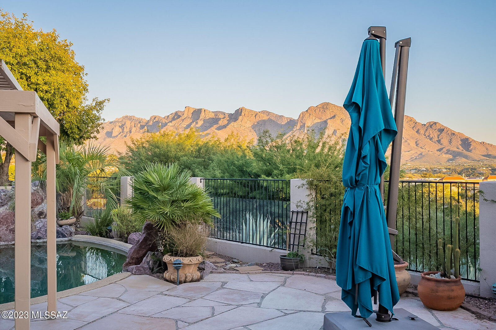 Property Photo:  1441 W Cool Breeze Court  AZ 85737 