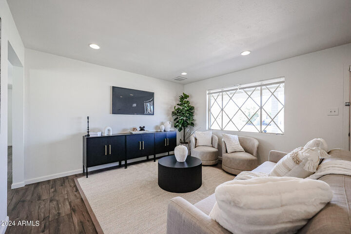 Property Photo: 6819 E Latham Street AZ 85257