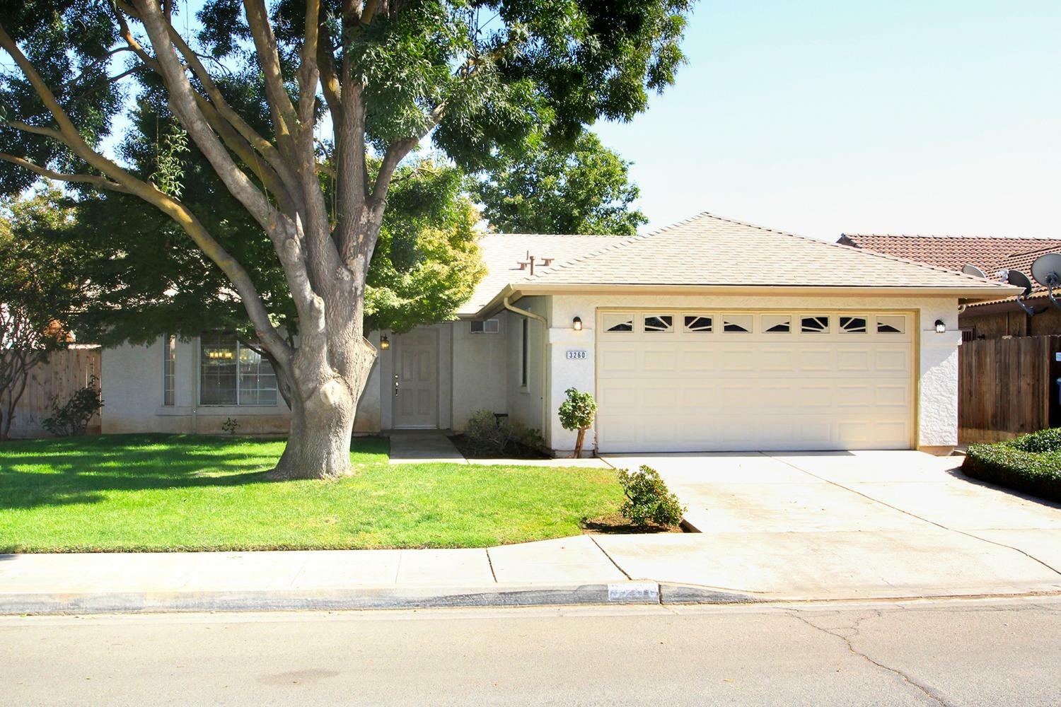 Property Photo:  3260 N Forestiere Avenue  CA 93722 