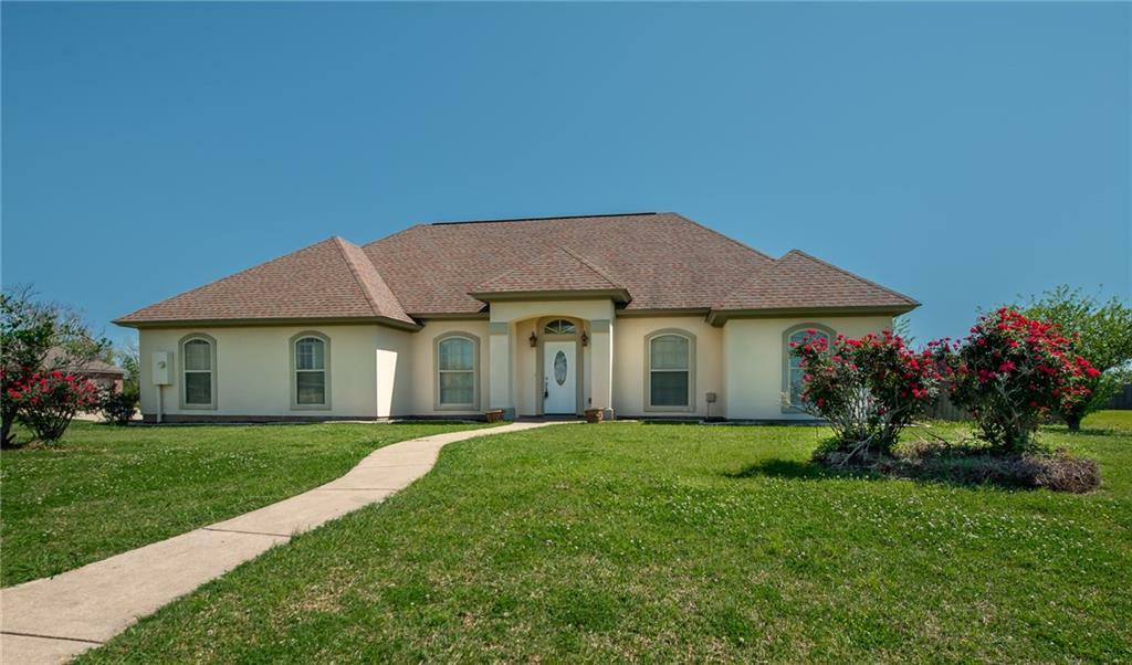 Property Photo: 144 West Lakes Boulevard LA 71303