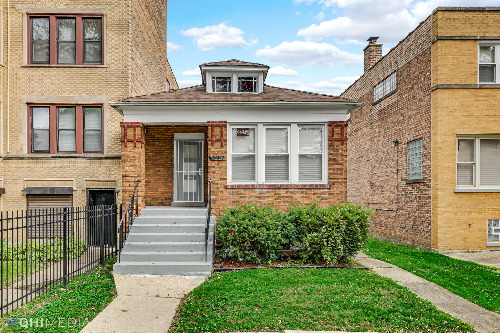 Property Photo: 8505 S Drexel Avenue IL 60619