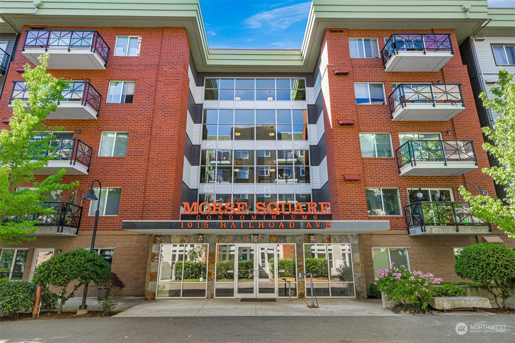 Property Photo:  1015 Railroad Avenue 402  WA 98225 