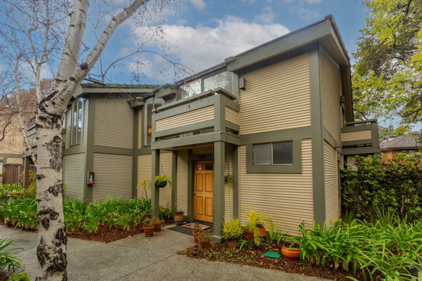 Property Photo: 1335 Alma Street CA 94301