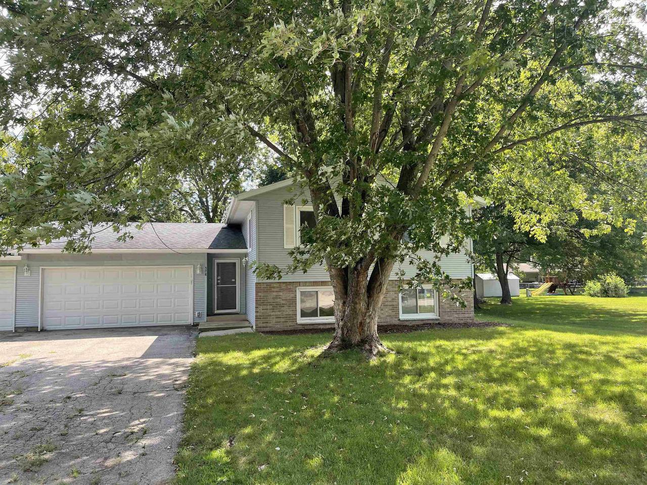 Property Photo:  578 Ace Street  WI 53508 