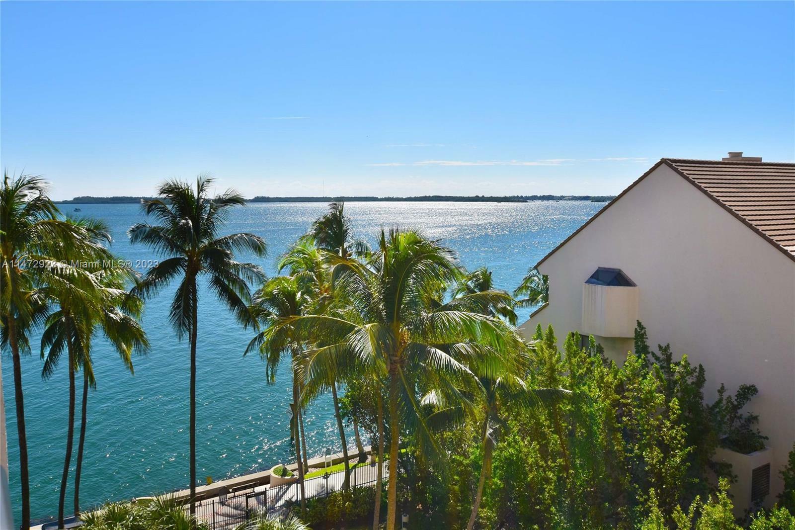 Property Photo: 540 Brickell Key Dr 623 FL 33131