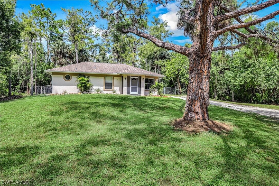 Property Photo: 4285 16th Avenue NE FL 34120
