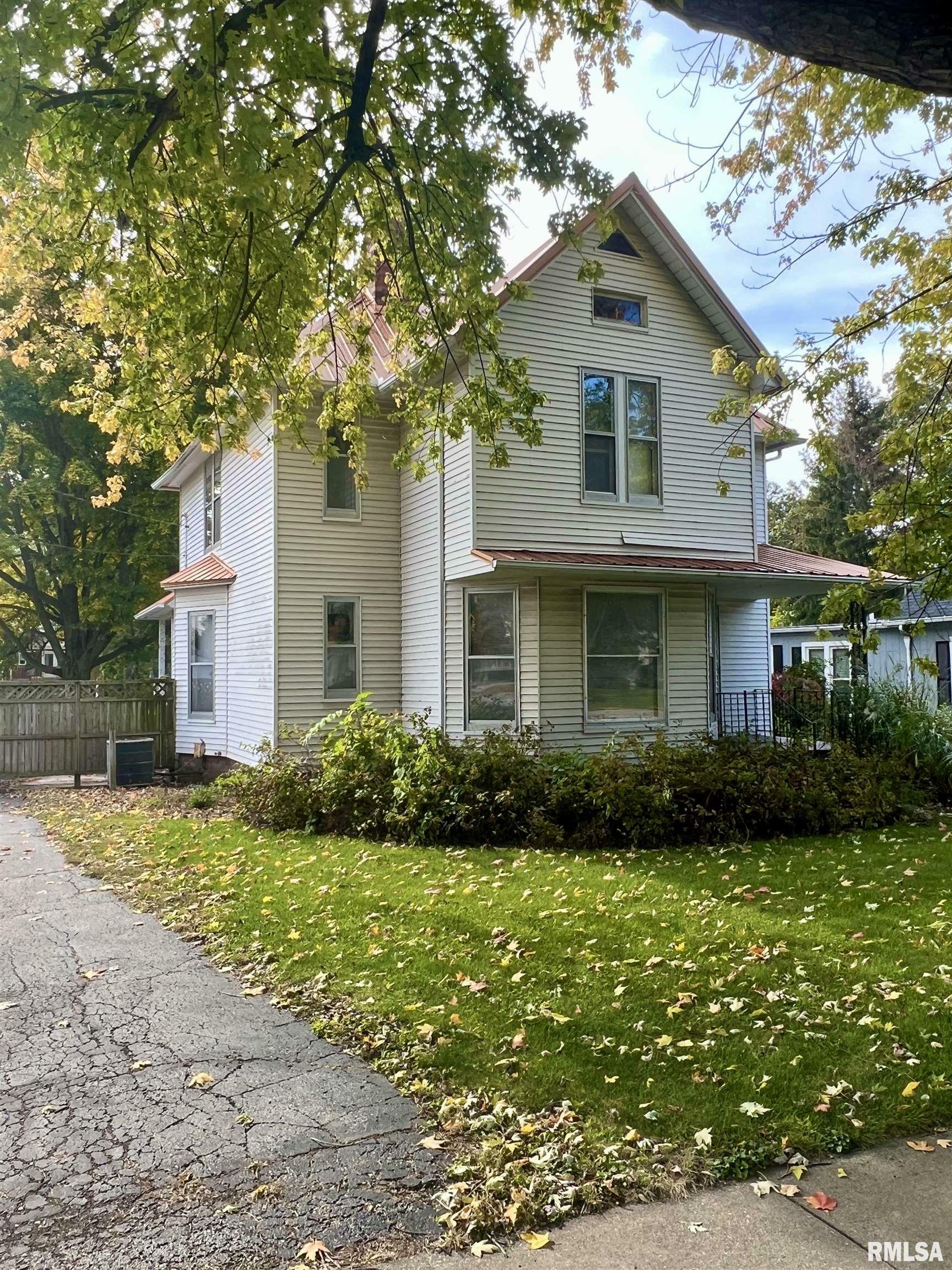Property Photo:  216 W Main Street  IL 61448 