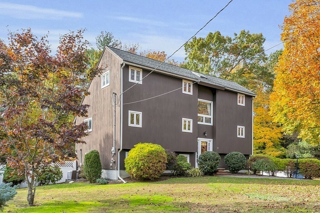 Property Photo:  19 Chapel Hill Dr  MA 01867 