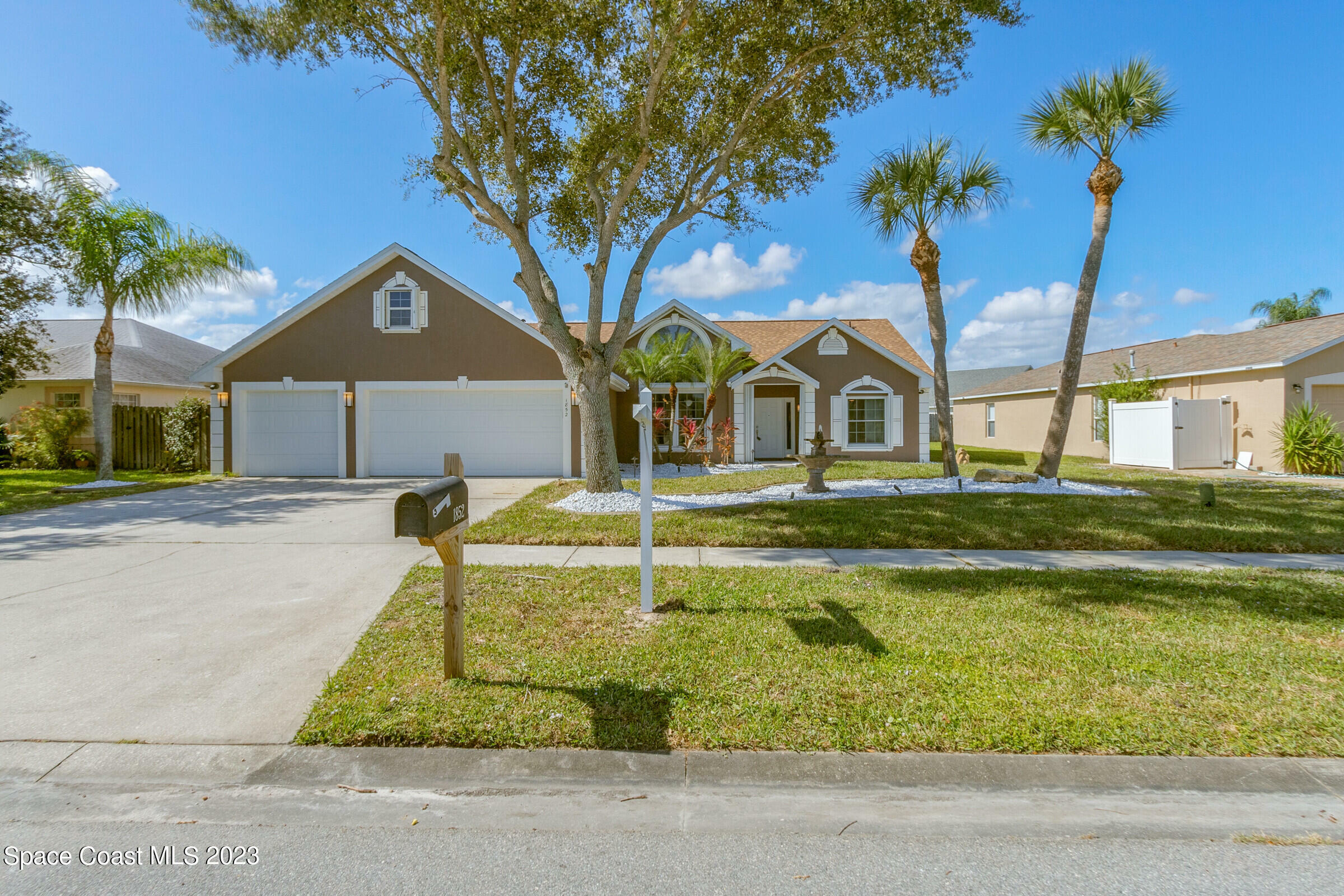 Property Photo:  1852 Crane Creek Boulevard  FL 32940 