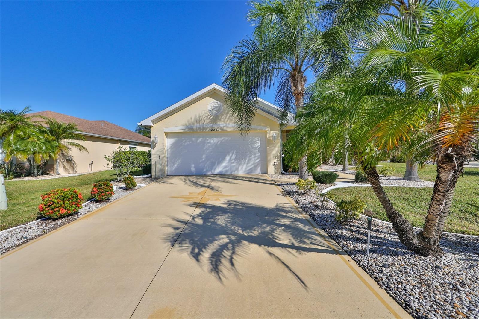 Property Photo:  2232 N Creek Court  FL 33573 