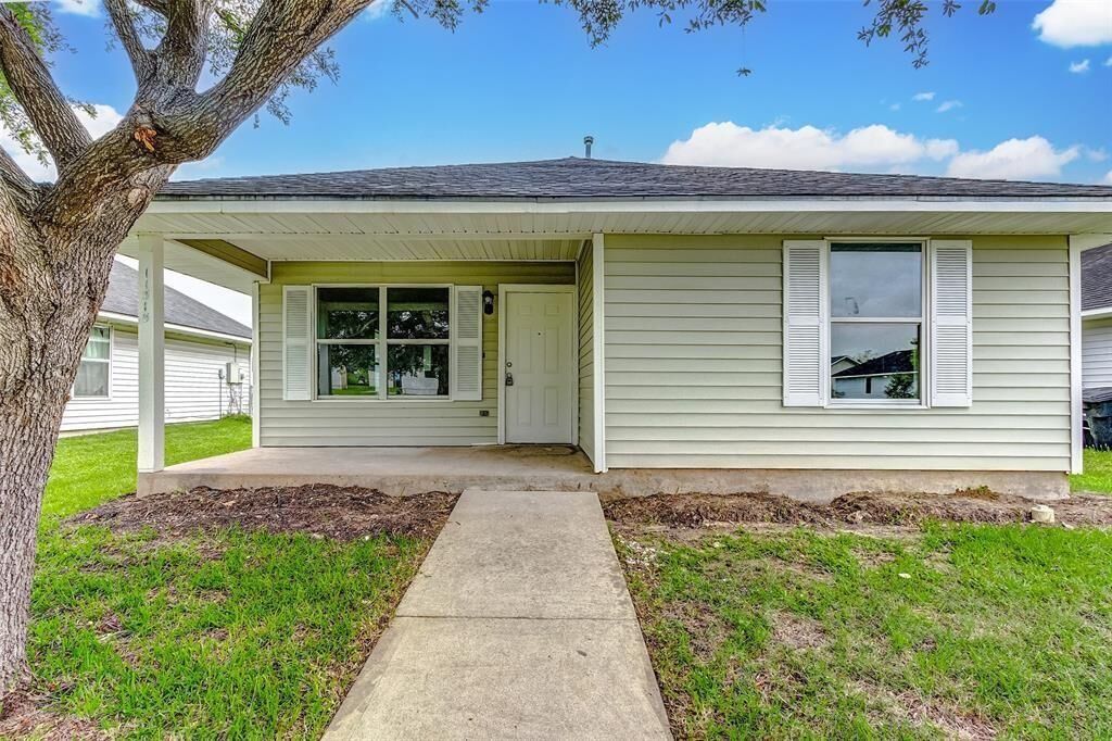 Property Photo:  11315 Roandale Drive  TX 77048 