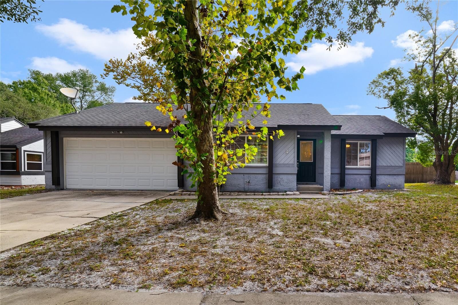 Property Photo:  2852 Charmont Drive  FL 32703 