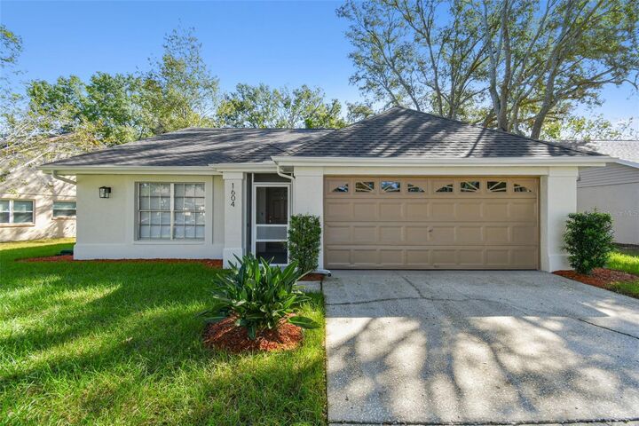 Property Photo:  1604 Cobbler Drive  FL 33559 