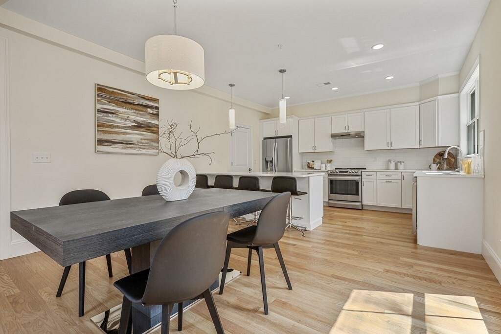 Property Photo:  68 Chestnut Street 3  MA 02465 