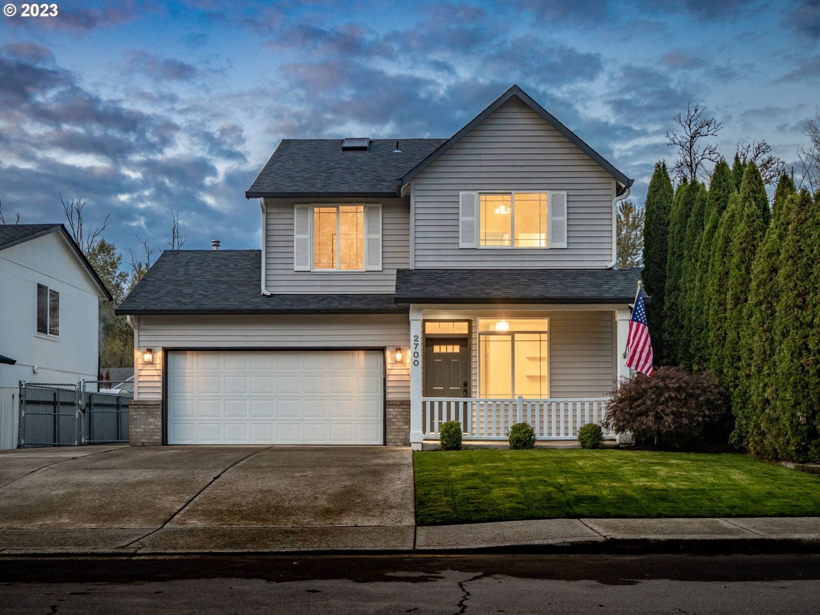 Property Photo:  2700 SW 11th St  WA 98604 