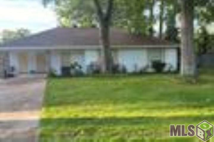 Property Photo: 42140 Shadow Creek Ave LA 70737