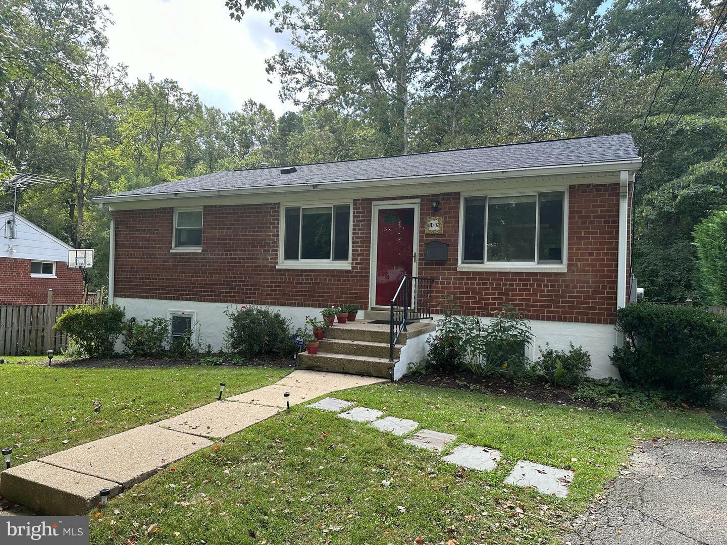 Property Photo:  11207 Ashley Drive  MD 20852 