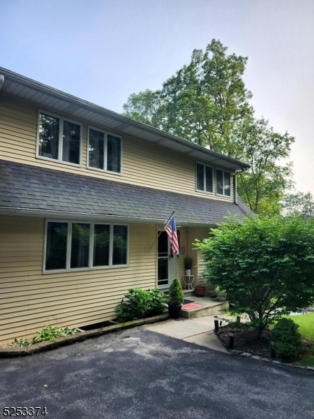 Property Photo:  312 Mountainside Dr  NJ 07422 