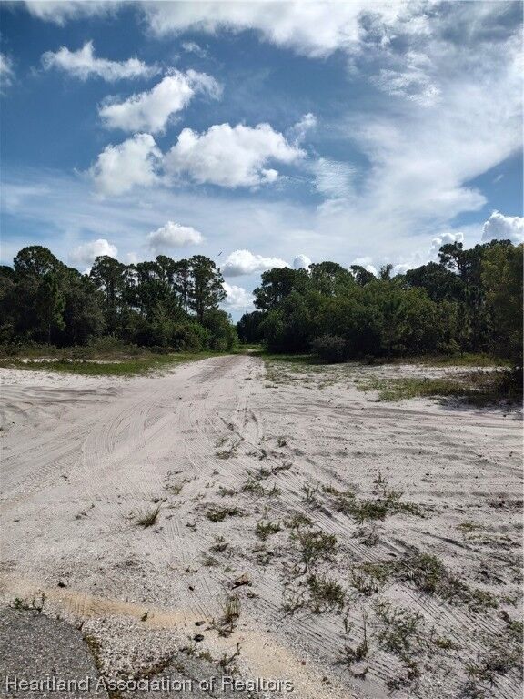 Property Photo: 220 NE Washington Boulevard FL 33852