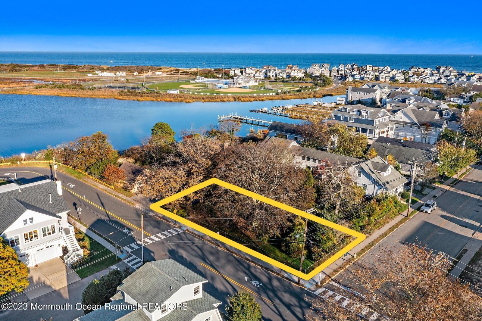 Property Photo:  6 Ocean Avenue  NJ 08736 