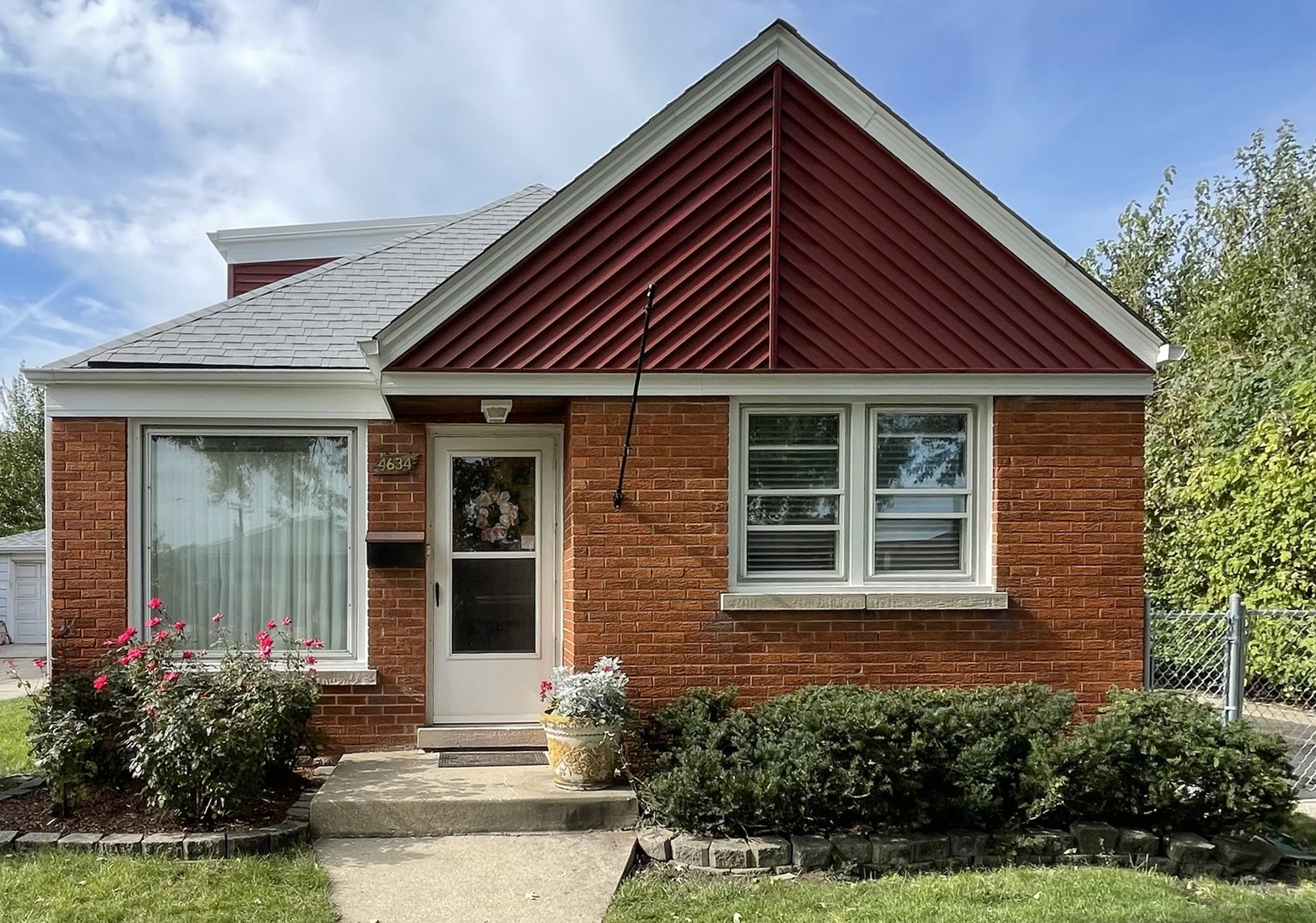 Property Photo: 4634 Scott Street IL 60176