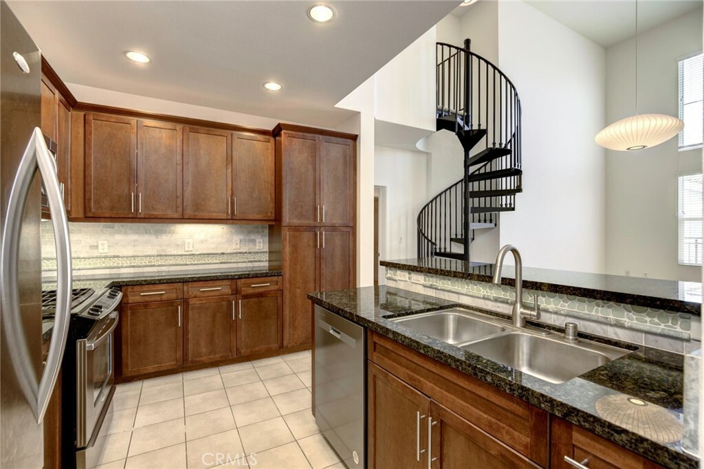 Property Photo:  2349 Jefferson Street 306  CA 90501 