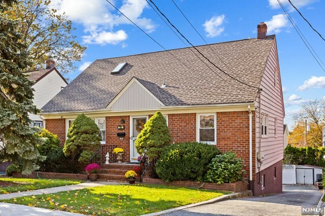 Property Photo:  785 Ravenhill Place  NJ 07657 