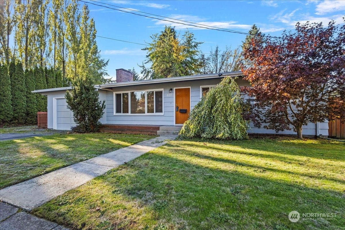 Property Photo:  411 10th Street  WA 98264 