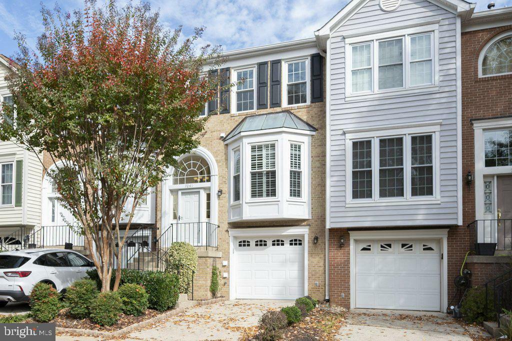 Property Photo:  7041 Ashleigh Manor Court  VA 22315 