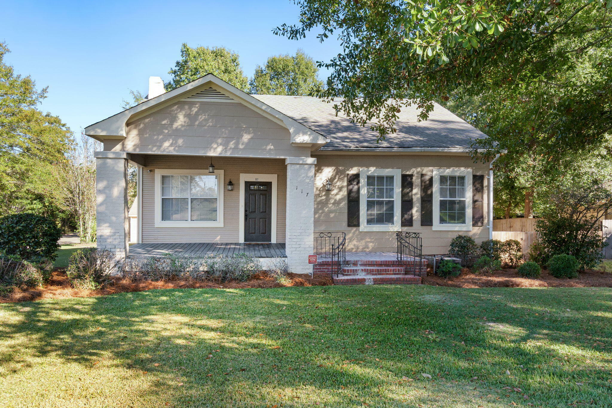 Property Photo:  117 N 23rd Ave.  MS 39401 